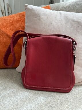 Vintage Coach Red Glove Tanned Leather Flap Messenger Crossbody Bag